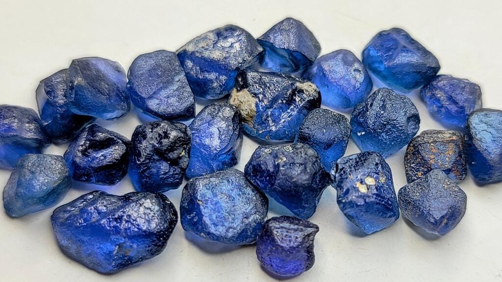 authored by @jamesdumar.com | Identity: did:plc:7vknci6jk2jqfwsq6gkzu

The blue sapphire stands as a masterwork of terrestrial alchemy, representing a rare synchronization of elemental purity and precise quantum mechanical interference. While corundum is a common mineral, the specific conditions required to produce the legendary, velvety blue hues prized by connoisseurs are fleeting, requiring a perfect orchestration of metamorphic pressure, temperature, and geochemical availability over millions of years.